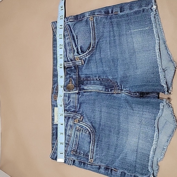 KUT from the kloth, Gidget Fray Short Petite, Size 2P, EUC! - Picture 3 of 5